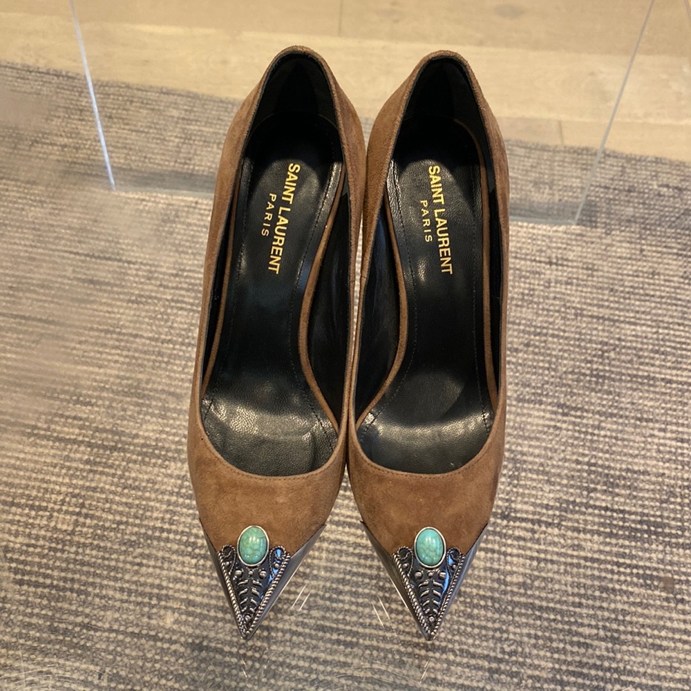 brand new. wore once. perfect condition. too small for me!